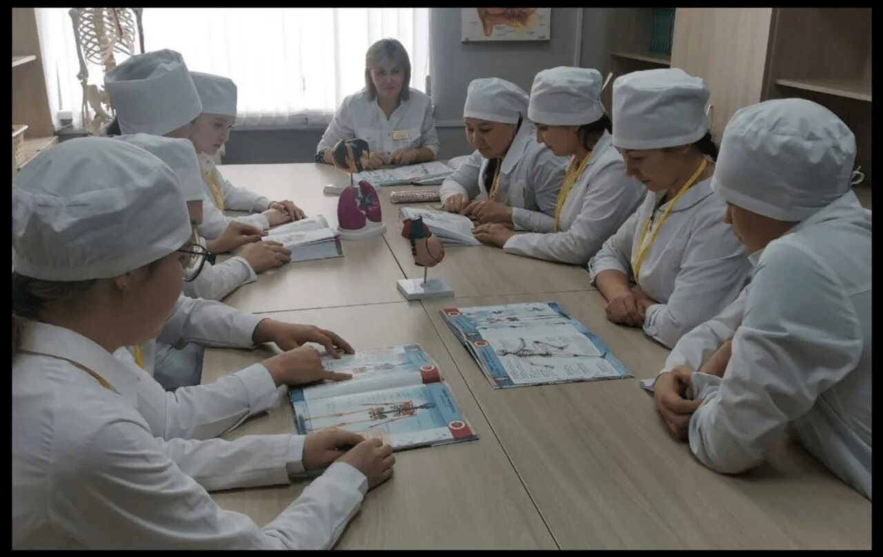 Уфимский медицинский колледж рейтинг. Уфимский медицинский колледж рейтинг. Уфимский медицинский колледж логотип. Медицинский колледж уфа зорге. Медицинский колледж бгму.