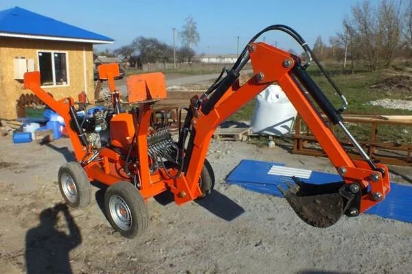 Мини экскаватор купить на авито б у. Мини экскаватор прицепной ti-ex15. Mini Digger-2500-4гс. Mini Digger 2500. Прицепной поворотный мини экскаватор ti-ex 15.