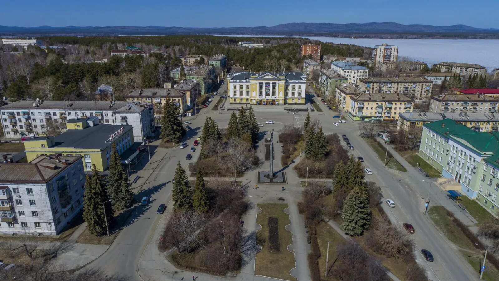 Комсомольский проезд Озерск. Озёрск Челябинская область. Озерск Челябинск. Город Снежинск Челябинской области.