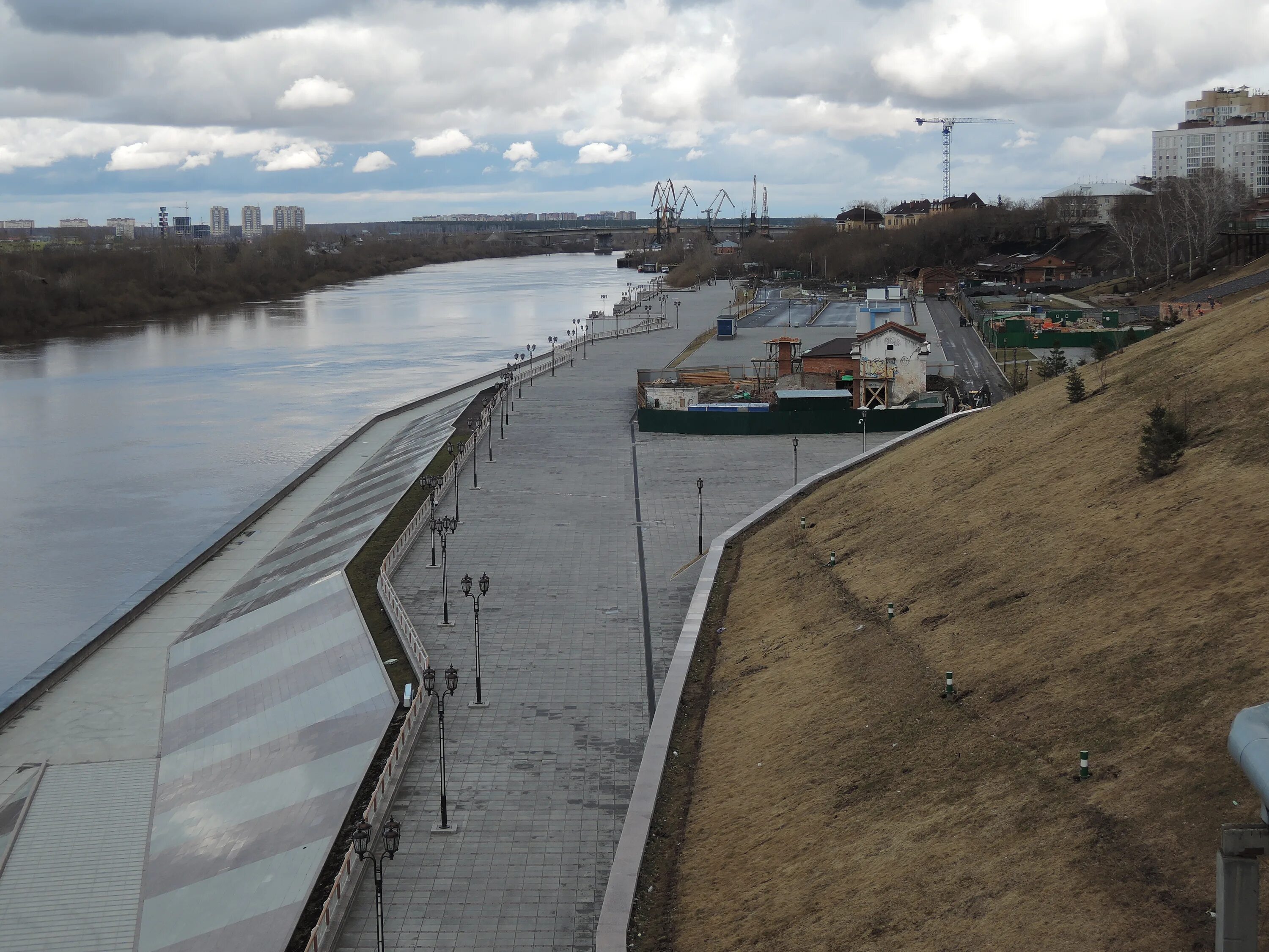 Вода в реке тура тюмень сегодня. Река тура Тюмень. Пристань Тюмени. Причал Тюмень. Тюмень 1903 река тура.