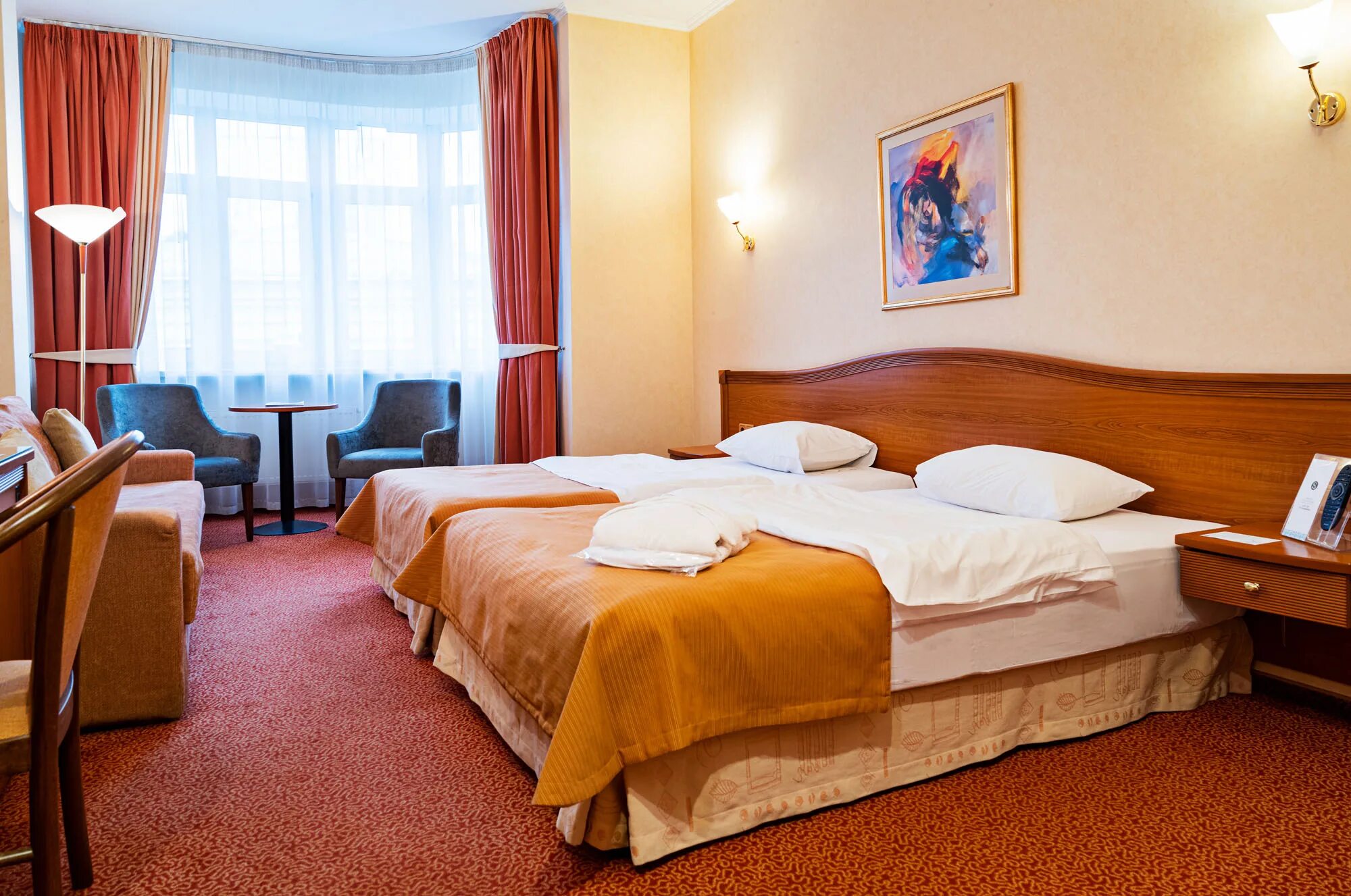 Select Hotel Paveletskaya. Улучшенный номер в гостинице. Селект отель Санкт-Петербург. Селект Павелецкая отель номера Москва. Селект спб