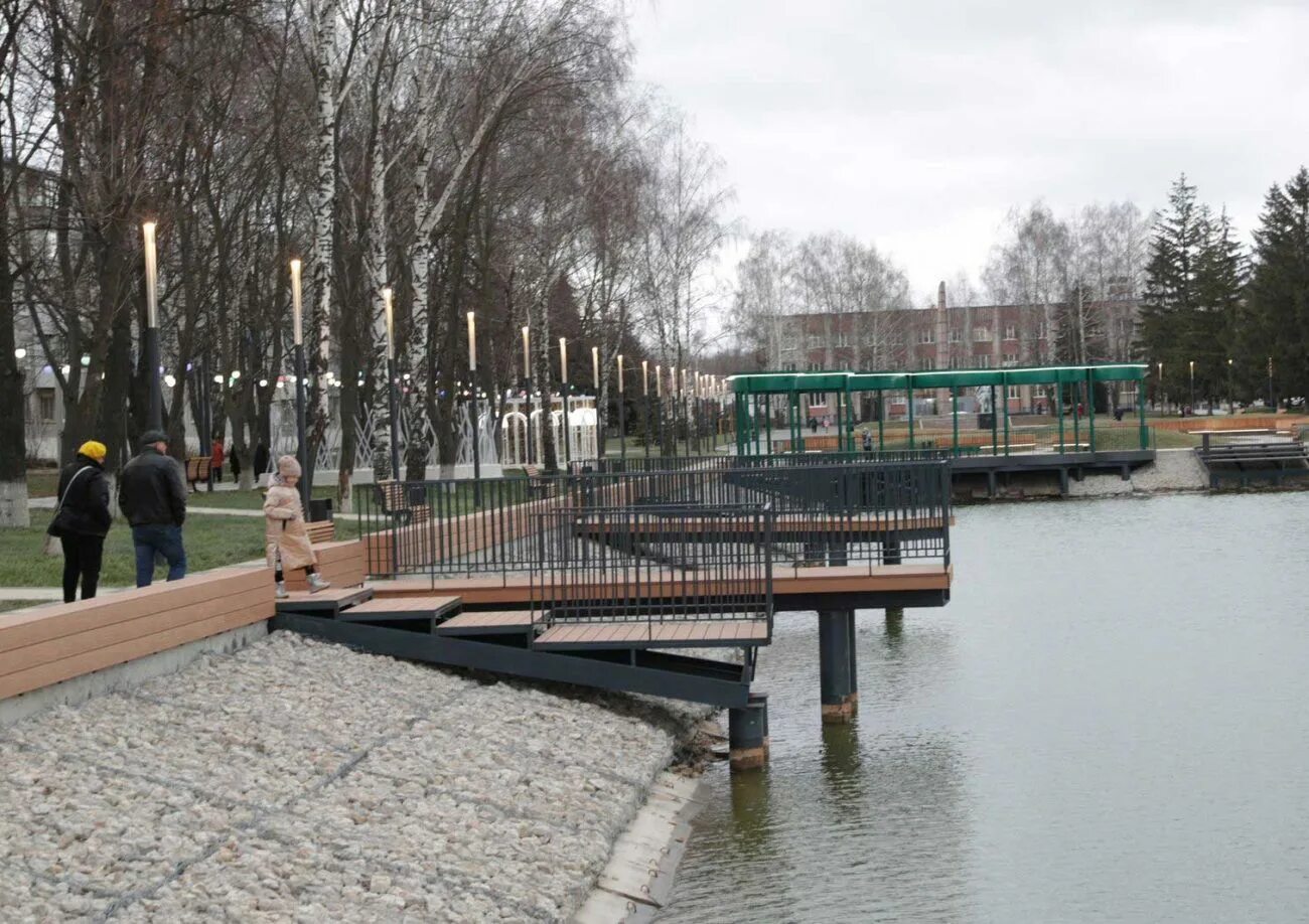 Узловая тульская область свиридовский пруд. Узловая свиридовский пруд. Узловая свиридовский пруд. Узловая свиридовский. Сквер свиридовский пруд узловая.
