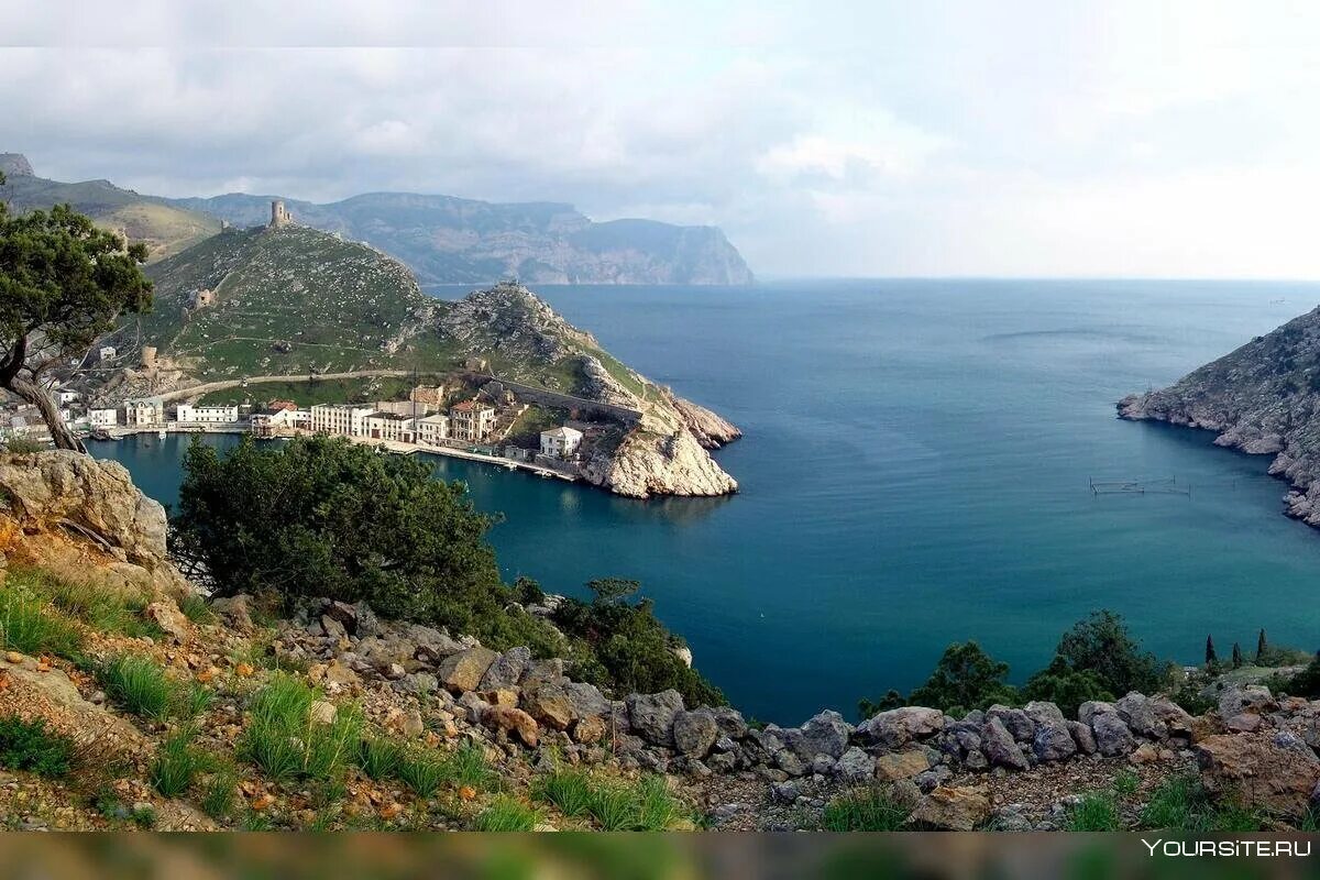 Замок ласточкино гнездо в крыму. Ялта, пос. Вакансии крым. Крымский полуостров природа ялта. Орлиная гора в крыму.