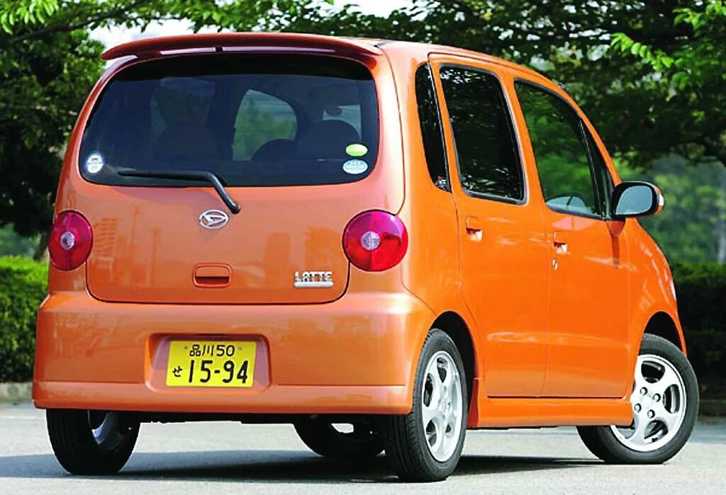 Daihatsu move минивэн. Марка Дайхатсу. Дайхатсу мув 2004. Daihatsu 0.7. Дайхатсу 0.7