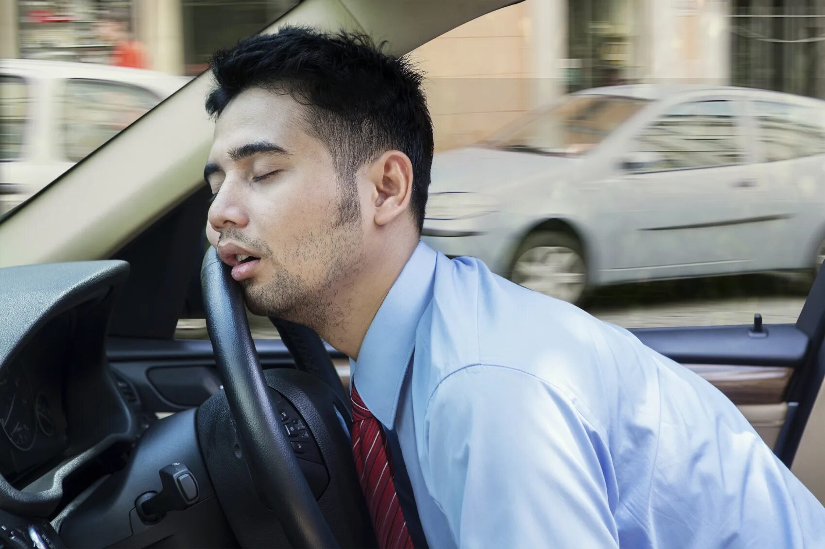 Drive a car sleep. Сон за рулем. Уставший водитель. Таксист узбек. Сонный водитель.