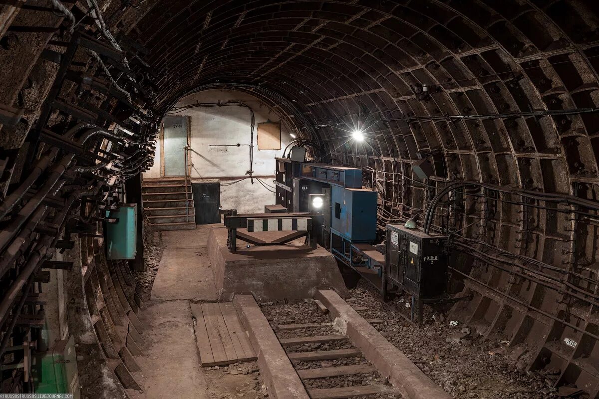 метро минор в ташкенте. станция метро кладбище. автобус саларьево хованское кладбище. станция метро кладбище. минор (станция метро).