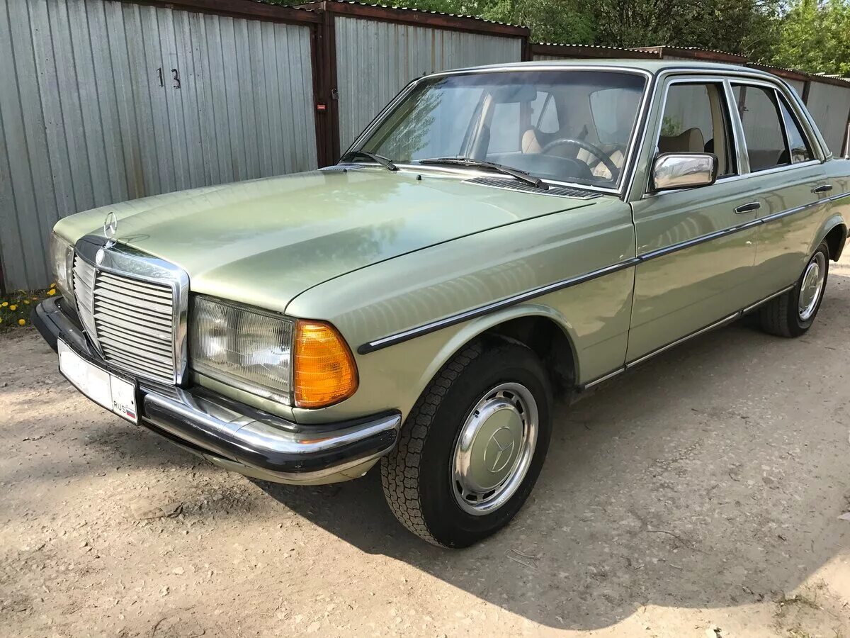 Mercedes-benz w123 1975. Mercedes-benz w123, 1983. мерседес 123 1973 года. мерседес 123 1973 года. мерседес бенц w116.