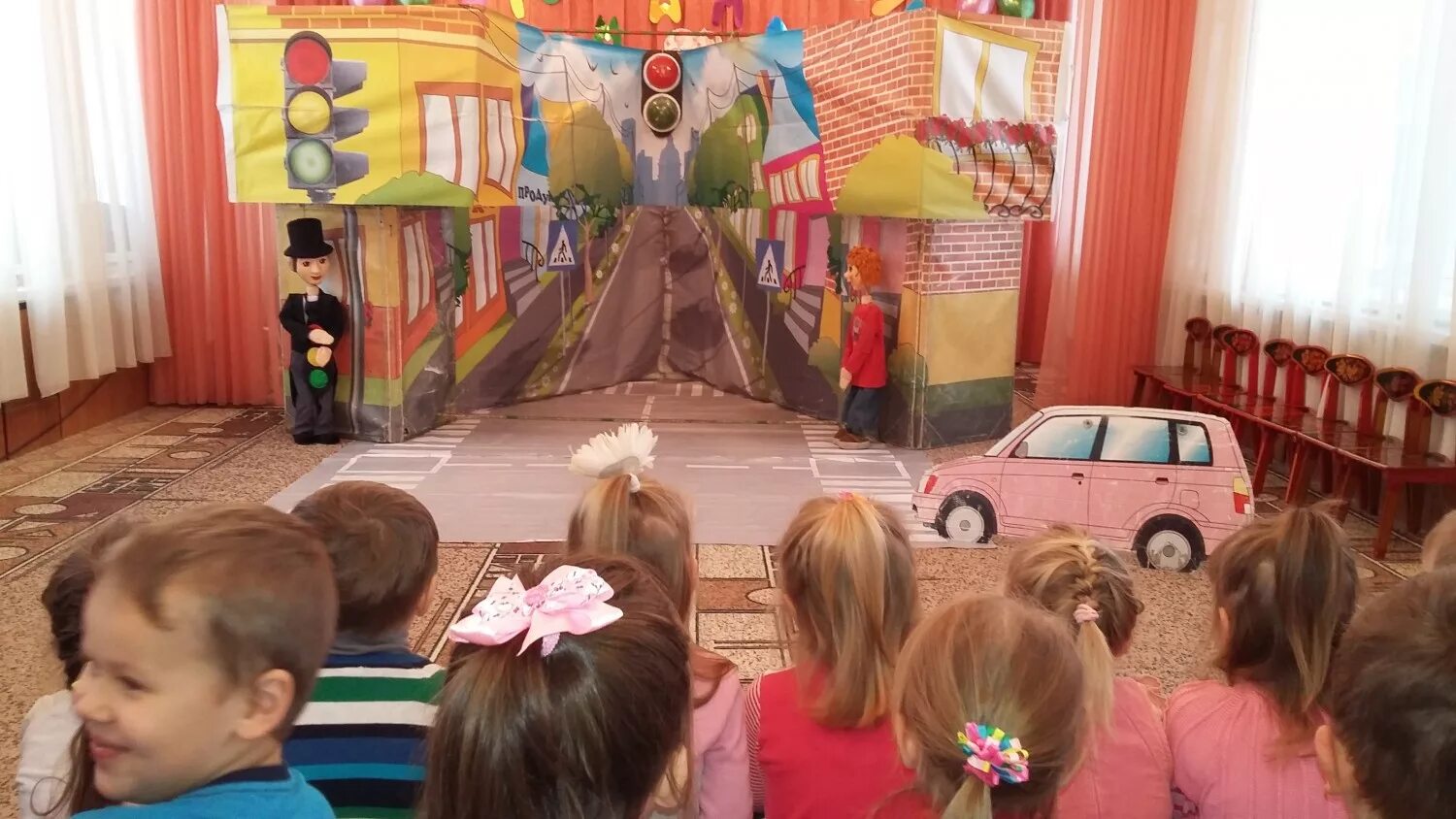 театральная постановка в доу. театр для детей в детском саду. детский кукольный театр. к нам приехал театр в детский сад. театр приехал в детский сад.