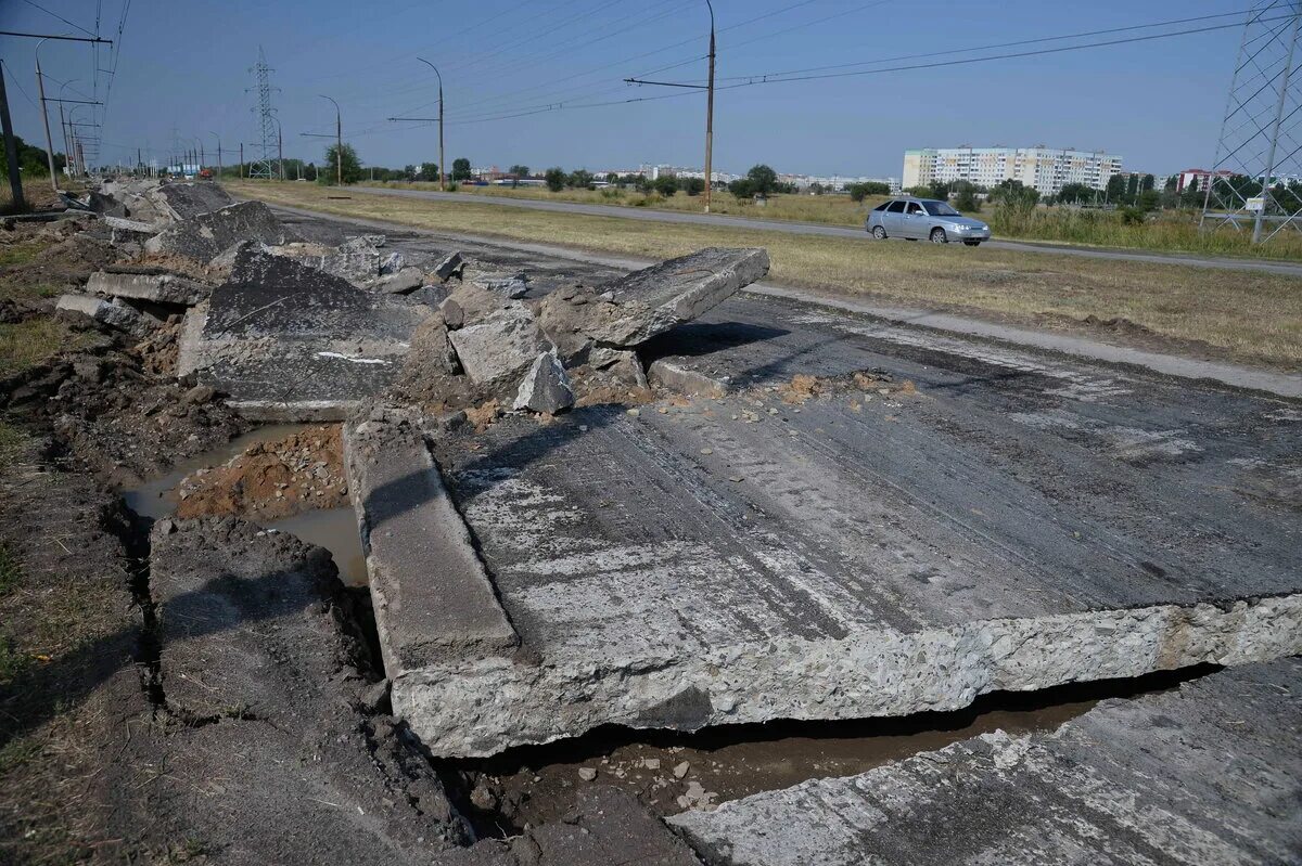 Разрушение дороги. Волгодонск дороги. Разрушенная дорога. Дороги Ростовской области. Реконструкции ростовской области