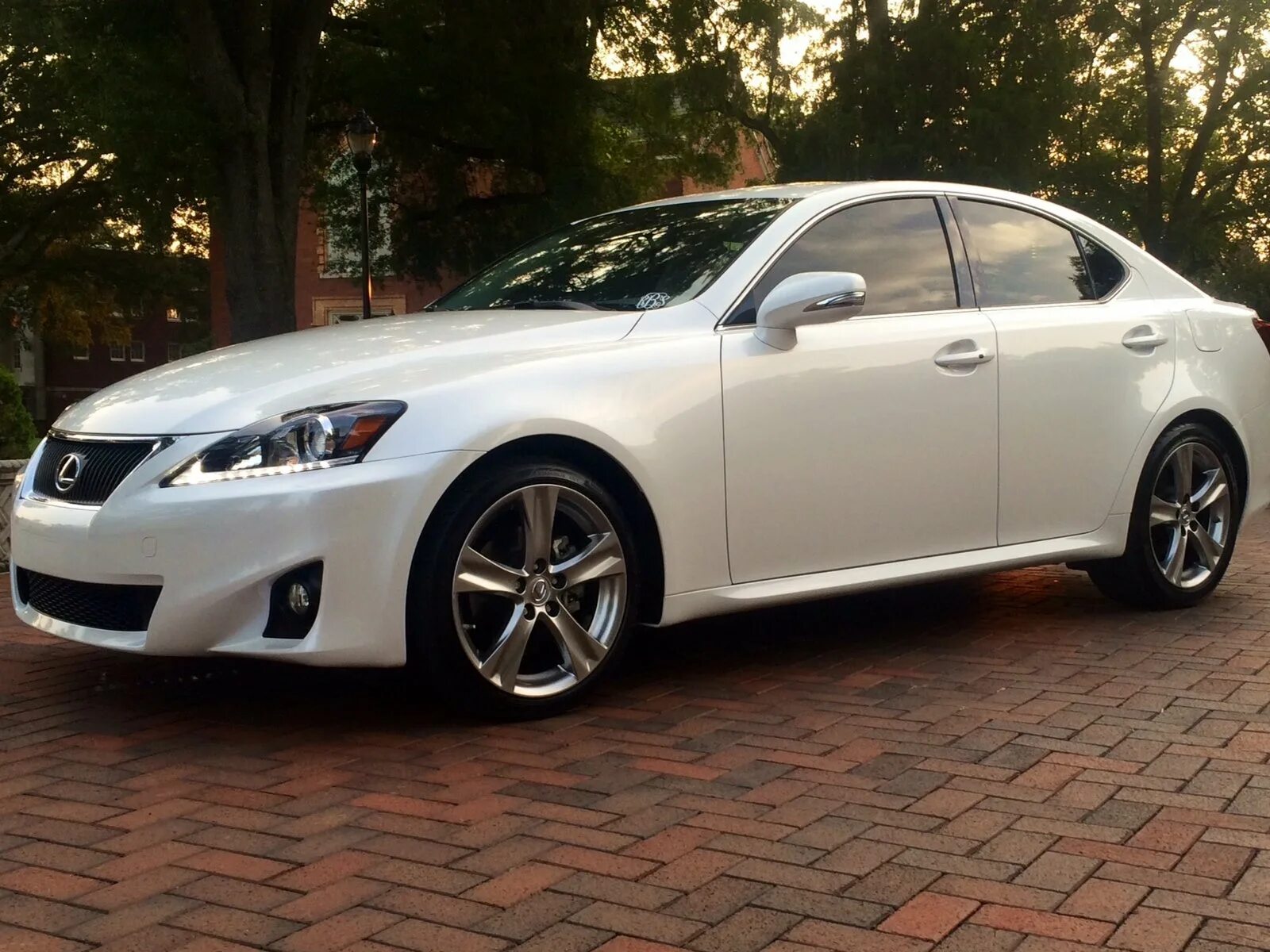 Диск lexus is 250. Лексус ис 250. лексус is 250 2012. lexus is 250 r16. lexus is 250 f sport 2012 белый.
