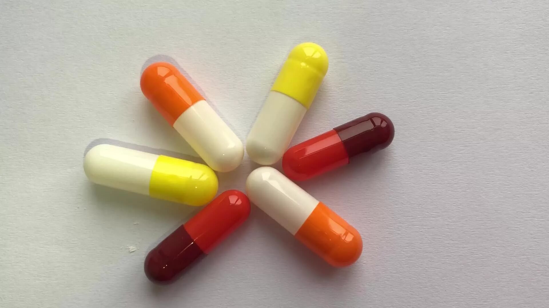 Капсула для анализатора. Капсулы. Капсулы для порошков. Цветные капсулы. Плотная капсула.