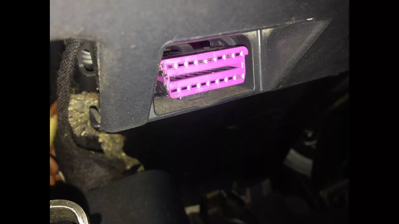 Обд ауди а4. Ауди а6 разъем obd2. ауди а4 диагностический разъём.
