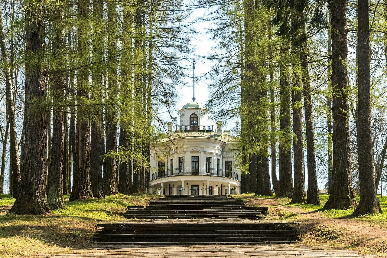 Усадьба Середниково парк. Усадьба Лермонтова Середниково. Сходня усадьба Середниково.