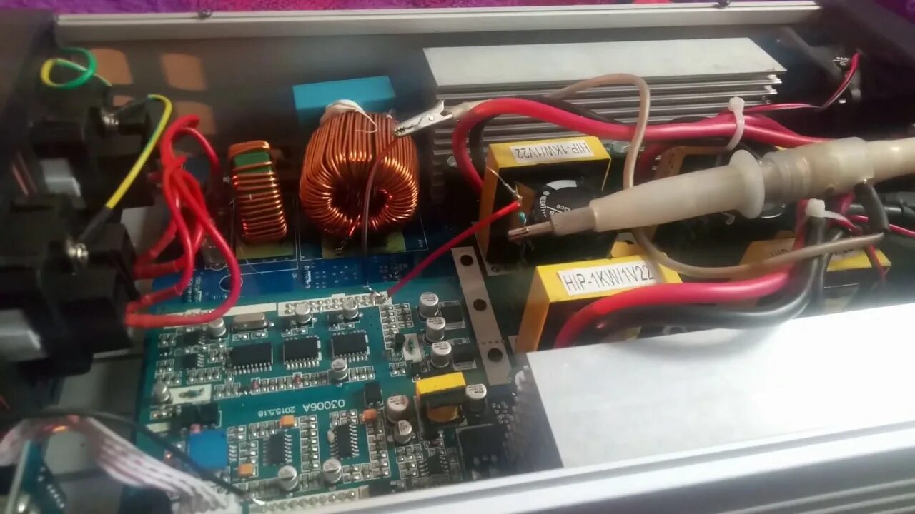 Ремонт инверторов видео. Ремонт inverter 4000 top. ips-4000s pro. ремонт инвертора сила солара. сломалась инверторная плитка одна сторона.