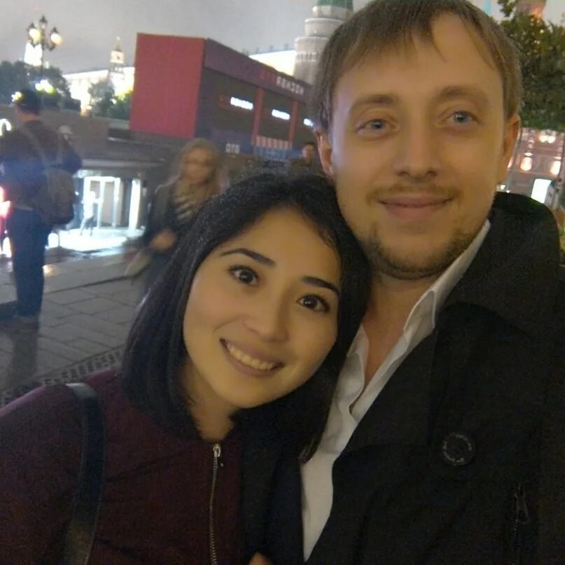 Девушка русская казашка. Казашка и русский. Интернациональные пары. Девушка казашка парень русский. Киргизка и русский парень.