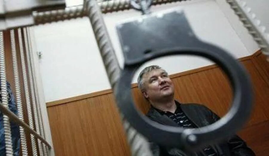 7 пожизненно назначенных сенаторов представляют. Изместьев игорь сенатор пожизненное. игорь владимирович изместьев. игорь изместьев белый лебедь. игорь изместьев фото.