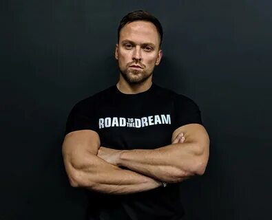 Викторович блоггер биография