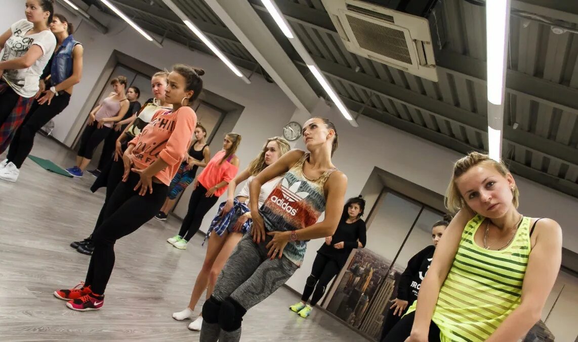 Московские школы танцев. Студия танцев New York. New York Dance Studio Москва. Танцевальные студии в Нью-Йорке. Студия танцев Нью Йорк Нагорная.
