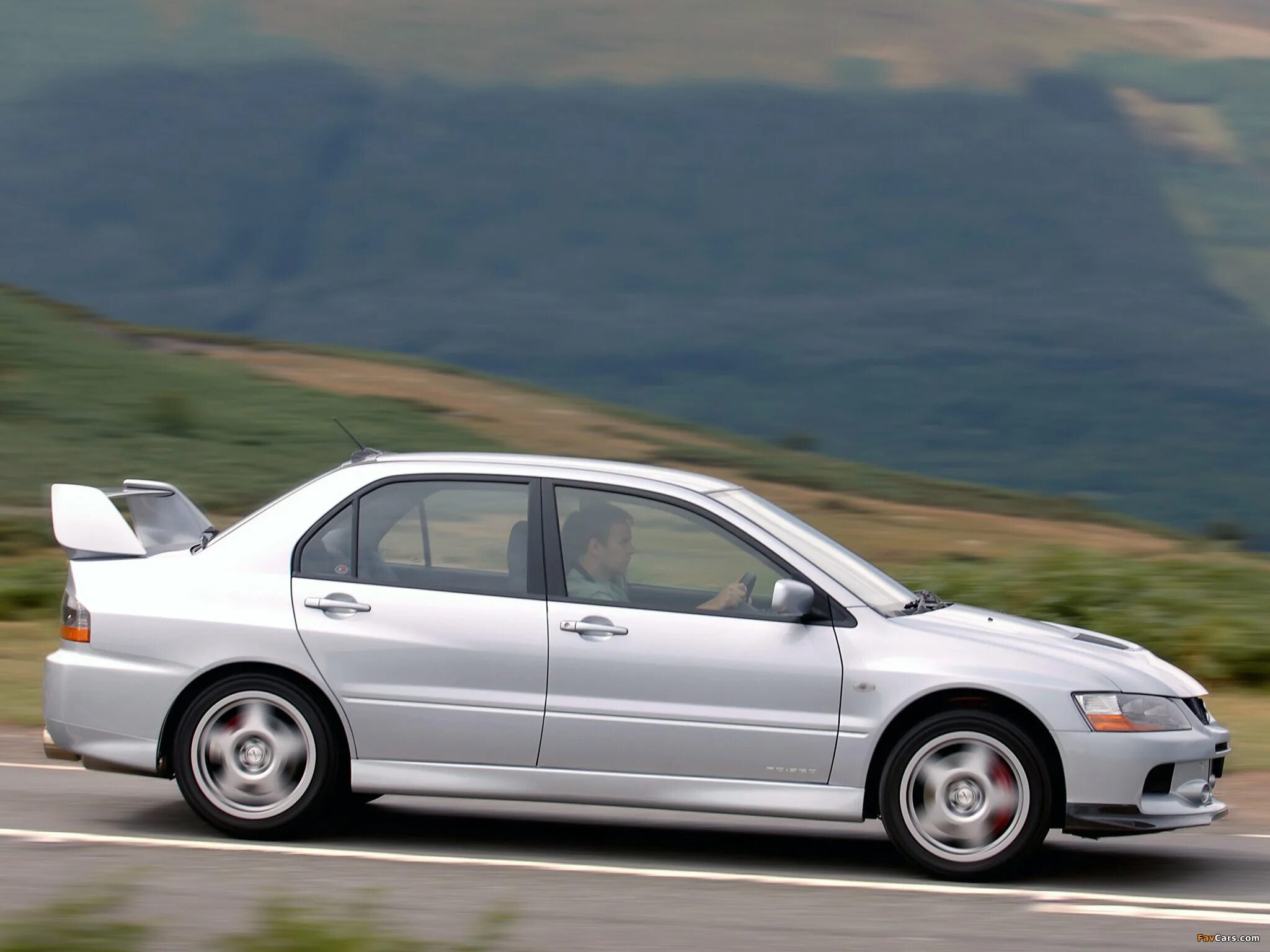 Mitsubishi evolution 8. Mitsubishi lancer evolution 8 поколение. Мицубиси ланцер поколения. Мицубиси ланцер поколения. Лансер 10 1 поколение.
