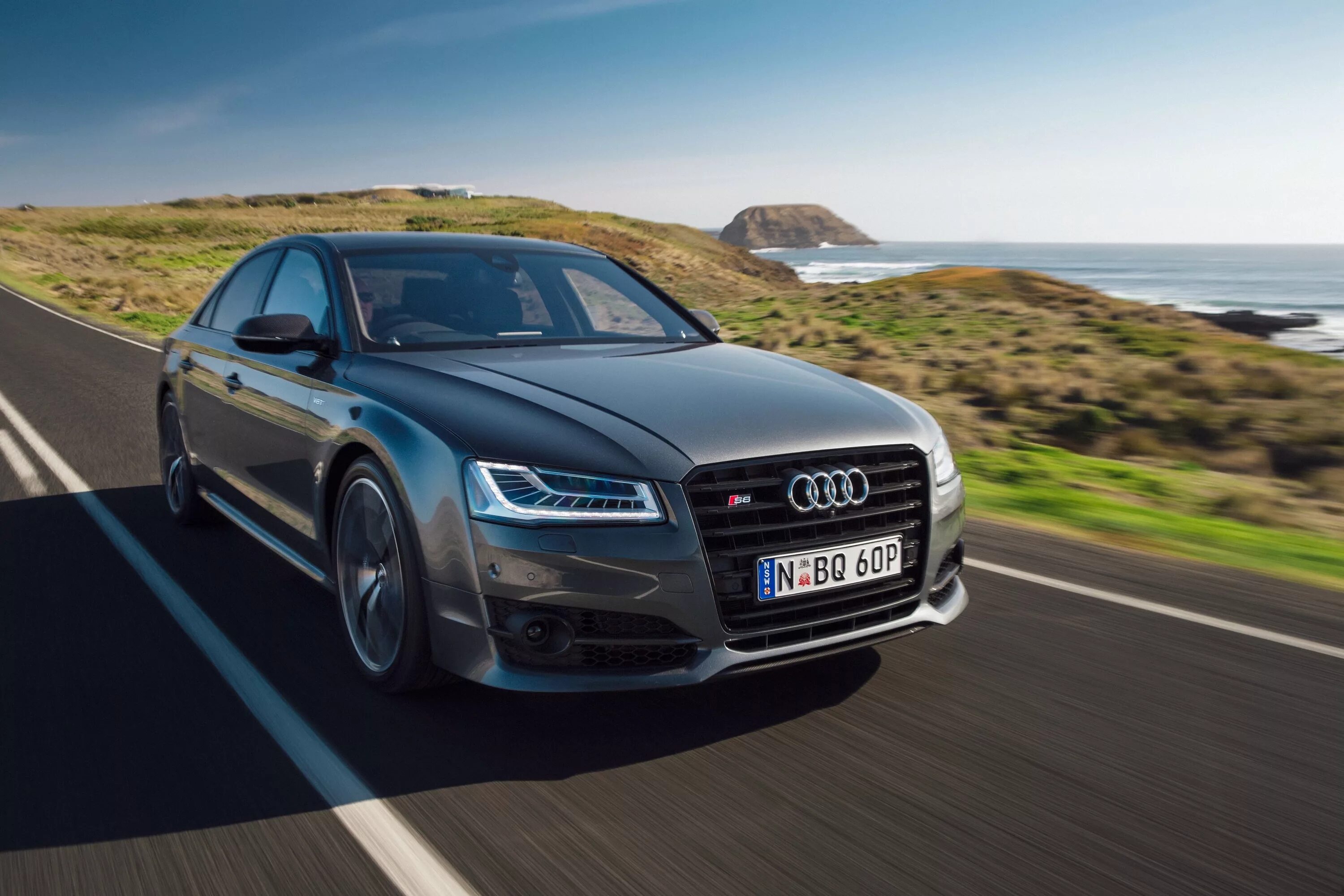 Автомобиль ауди. Audi s8 Plus 2016. Ауди s8 2016. Audi s8 Plus Grey. Audi s8 Sportback.