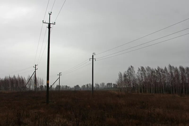 Воздушные линии электропередач 6 10. Вл 10 линии электропередач. Трехстоечная опора 10 кв. Линии электропередач вл 10 кв. Высоковольтная линия «вл-0,4кв».