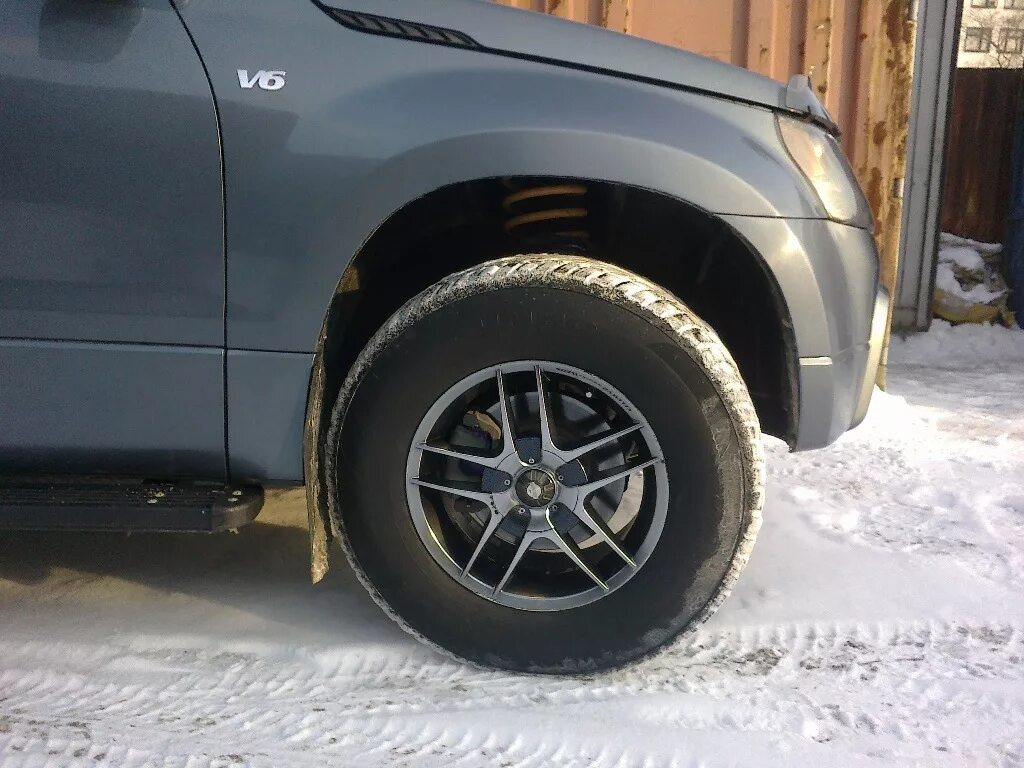 Vitara шины. 245/75 R16 на Suzuki Grand Vitara. Колеса 235/70 16 Гранд Витара. 245/70 R16 Сузуки Гранд Витара. 225/70 R17 Suzuki Grand Vitara.