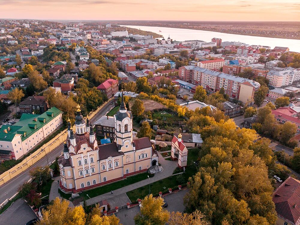 Город томск страна. Томск. Томск центр города. Томск исторический центр Сибири. Западная Сибирь Томск.