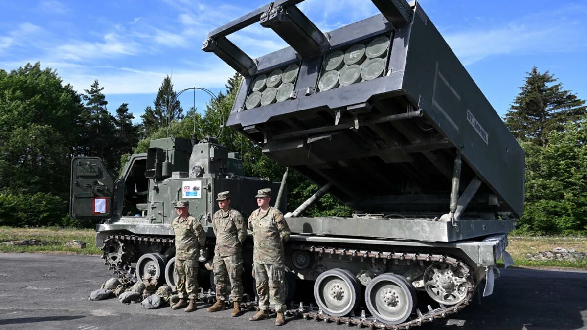 Реактивных систем залпового огня mlrs. Рсзо m270. m270 mlrs. рсзо м270 mlrs. mlrs 270.