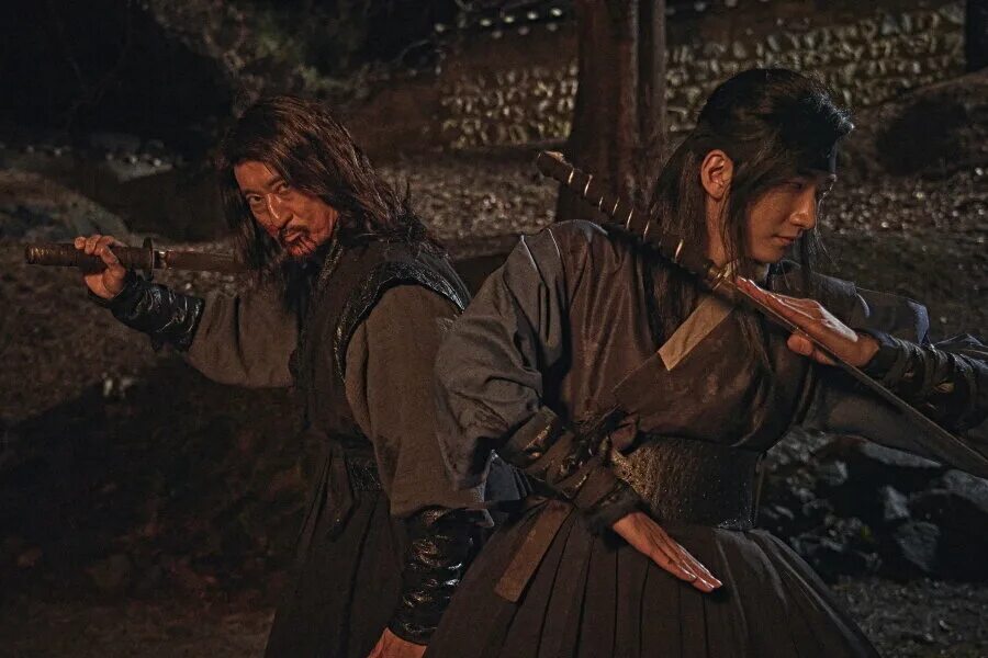 хён бин. 65 фильм 2023 кадры. чон-и (2023) jung_e. корейский фильм криминал пусане 2015. южнокорейские боевики 2023.