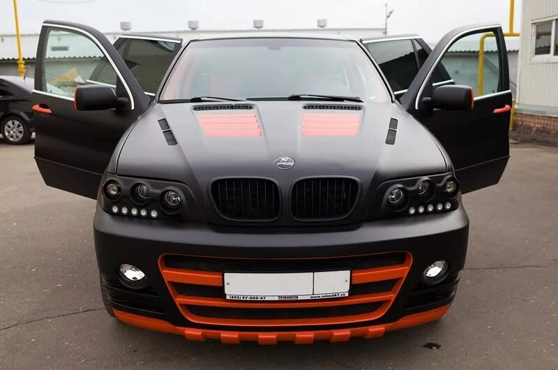 Бмв е70 дорестайлинг. BMW x5 e53 дорестайлинг. Обвес БМВ x5 e53. BMW x5 e53 Хаманн. БМВ х5 тюнингованный.