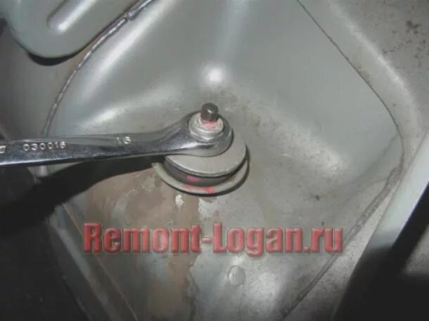 Замена амортизаторов на Renault Logan своими руками