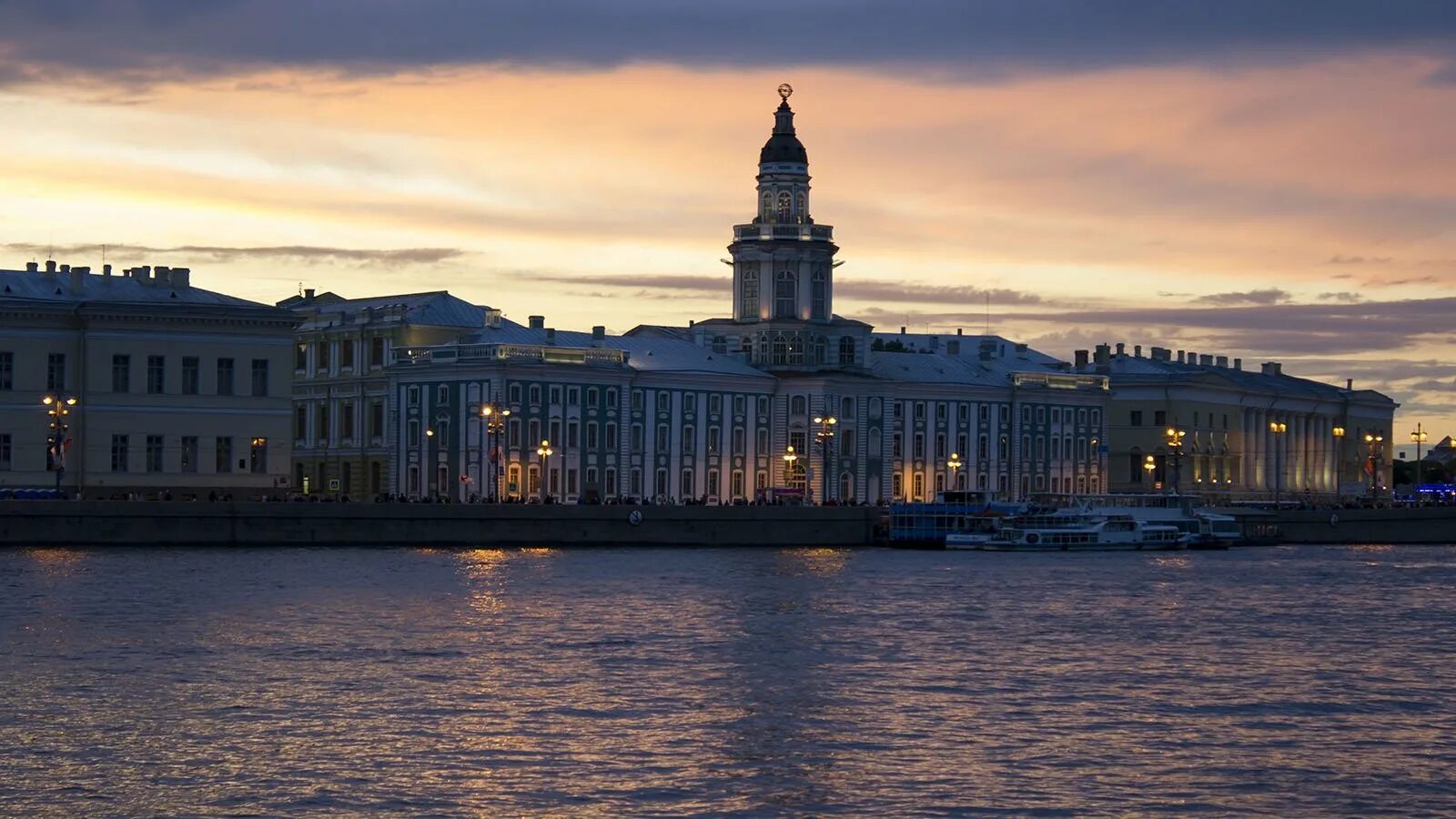 Стол спб фото. Кунсткамера и академия наук. кунсткамера в санкт-петербурге спбгу. кунсткамера санкт-петербург архитектор. питер весна кунсткамера.