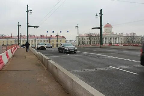 Движение на новом мосту