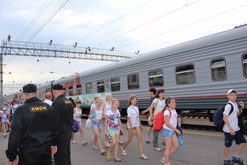 Какой поезд екатеринбург анапа