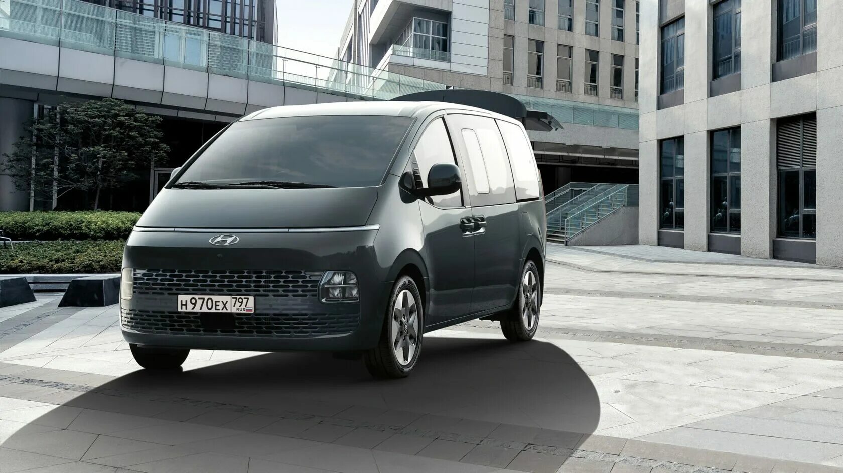 Микроавтобус 2025. Минивэн hyundai staria 2025. hyundai staria 2025. hyundai новый минивэн staria. минивэн staria 2025.