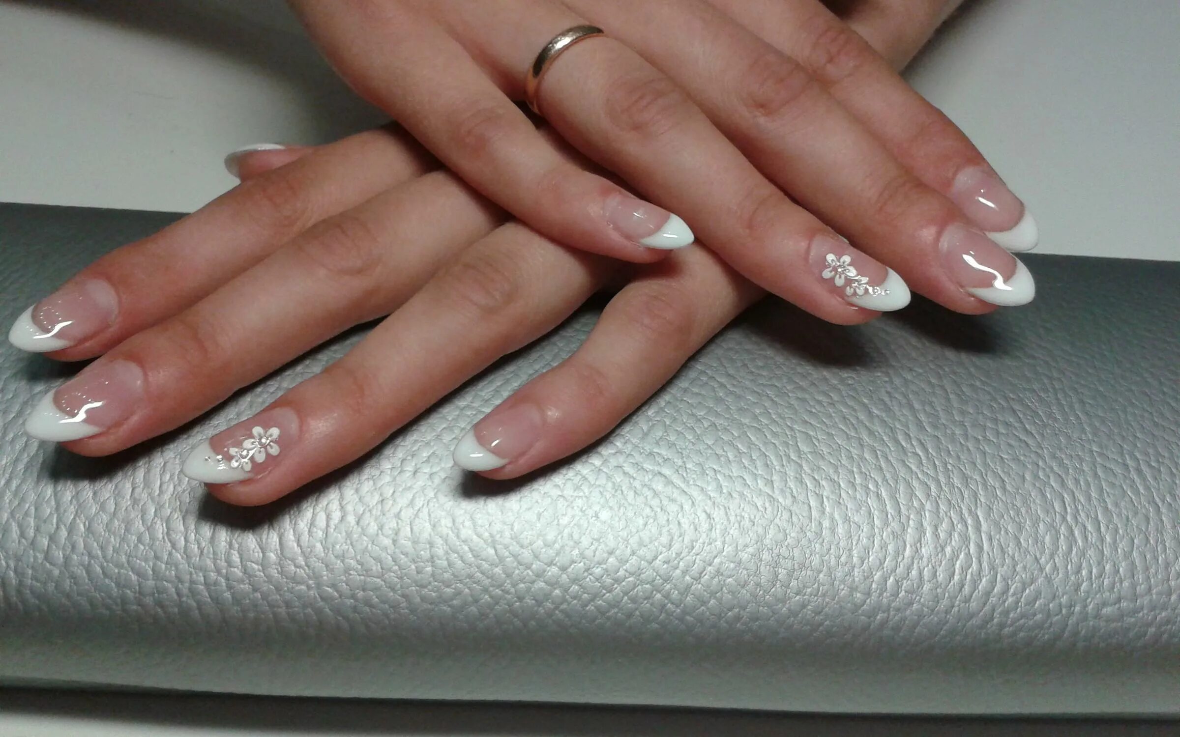 наращивание и покрытие. наращивание и покрытие. биогель для маникюра. красивые нарощенные ногти. маникюр наращивание.