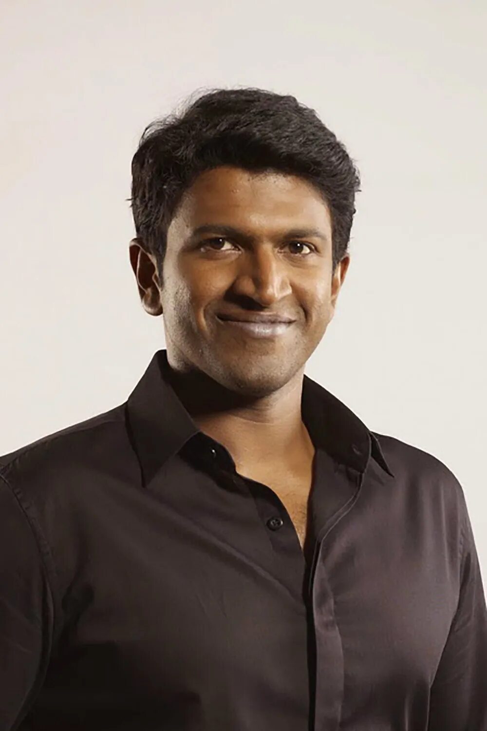 Пунит раджкумар. Puneeth rajkumar. puneeth rajkumar фильмы. puneeth rajkumar 2025kino. пунит саржа индийский актер.