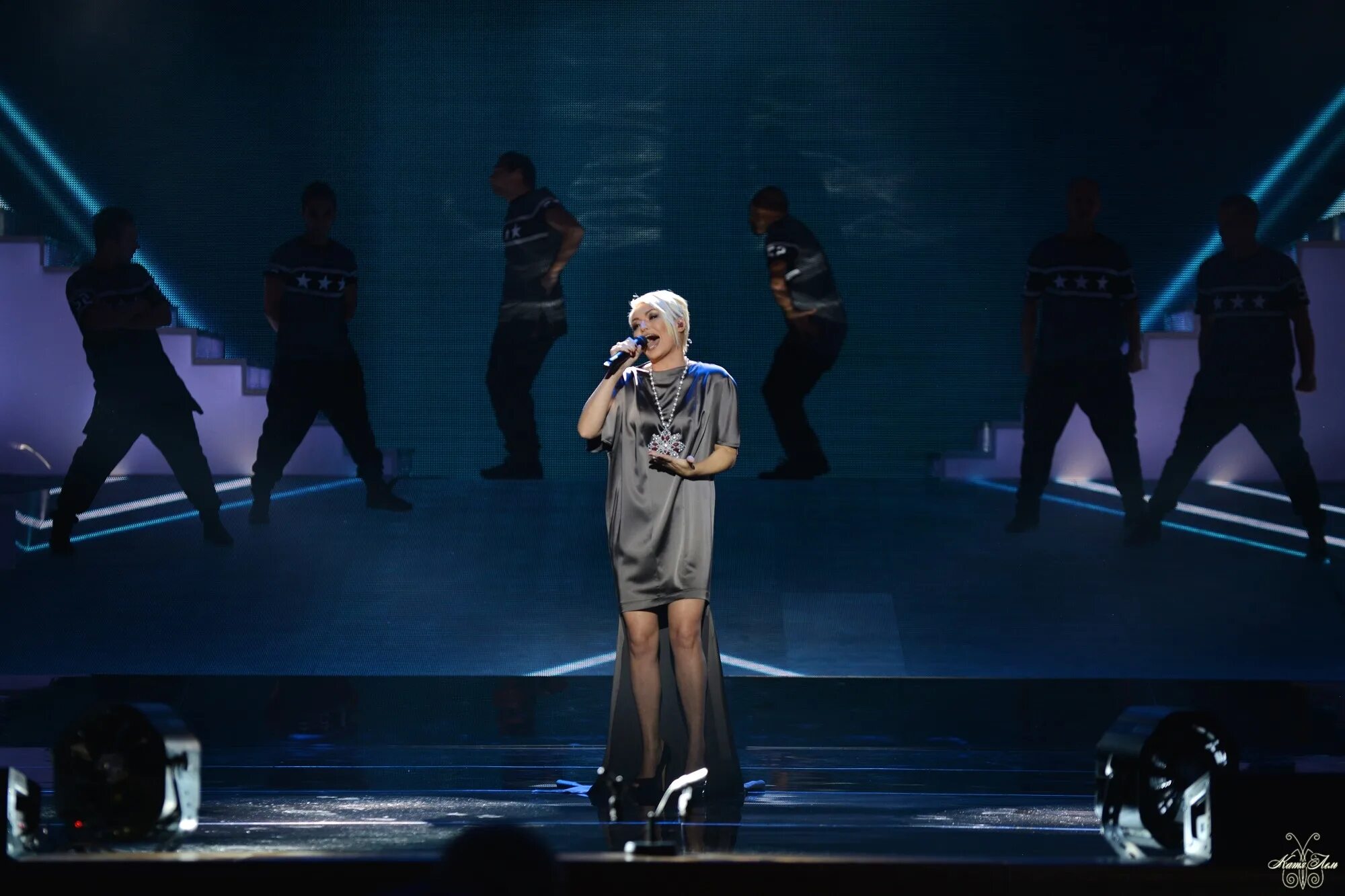 Выступление кати лель. Катя лель концерт. Катя лель выступления. Катя лель поправилась. Катя лель выступления.