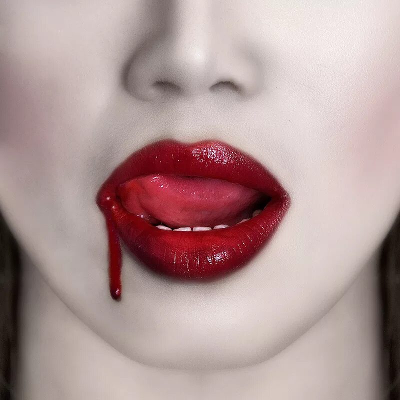 Красивые губы. Pupa 004 карандаш для губ. Женские губы без помады. Губы дьявола новый тренд. Сочные губки.