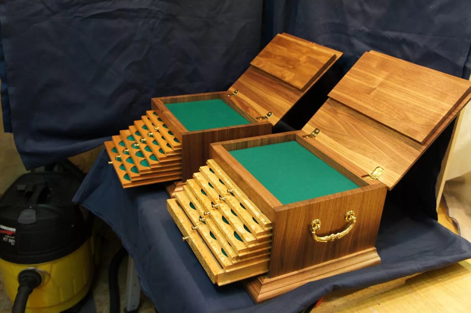 мюнцкабинет для монет екатерины 2. мюнцкабинет ручной работы. м ю н малой. мюнцкабинет петра 1. м ю н малой.