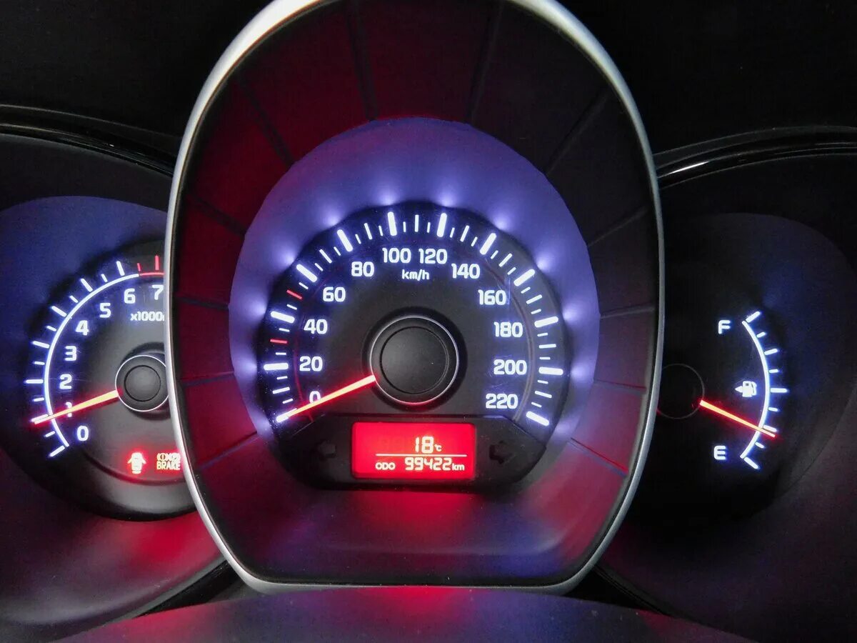 Максималка киа рио 1. Check engine киа рио 3. 6 механика. Тахометр киа рио 4. Киа рио 3 пробег 89000.