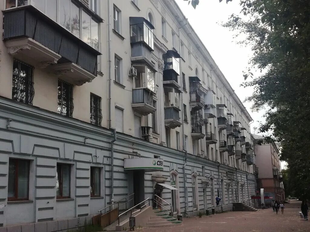 предлагаю 2 комнатную квартиру по ул. Ленина 15. Аманора Александровна . 1 ноябр