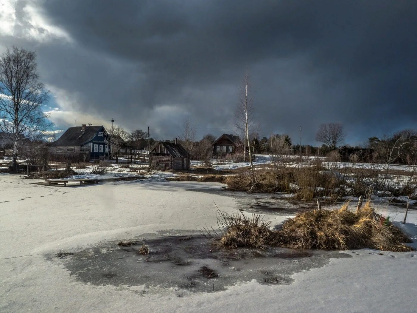 Март village. Март в деревне. Деревня весной.