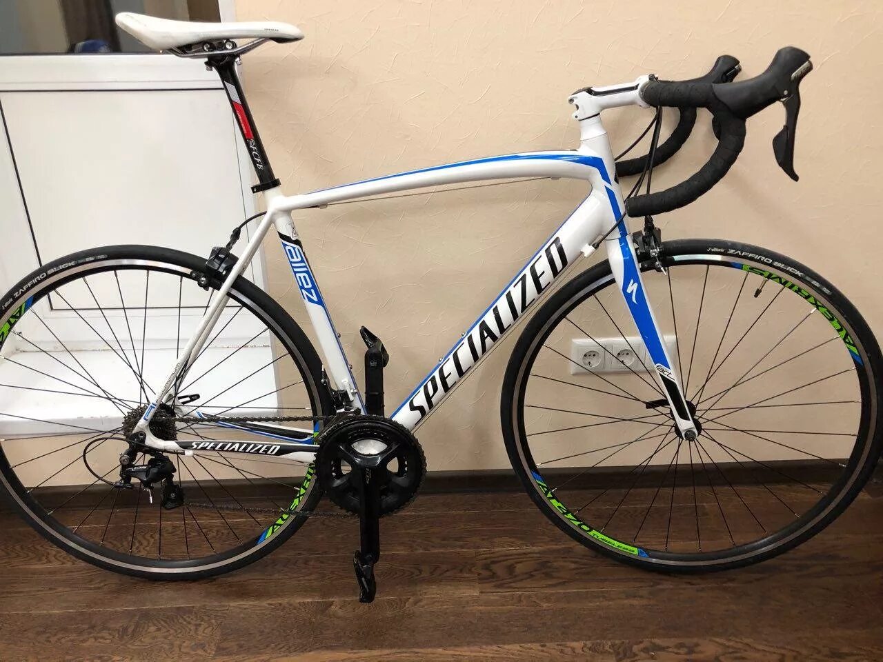 Cannondale synapse tiagra 2021. Шоссейник. Шоссейные велосипеды петербург. Шоссейник эндуранс. Велосипеды upland 26.