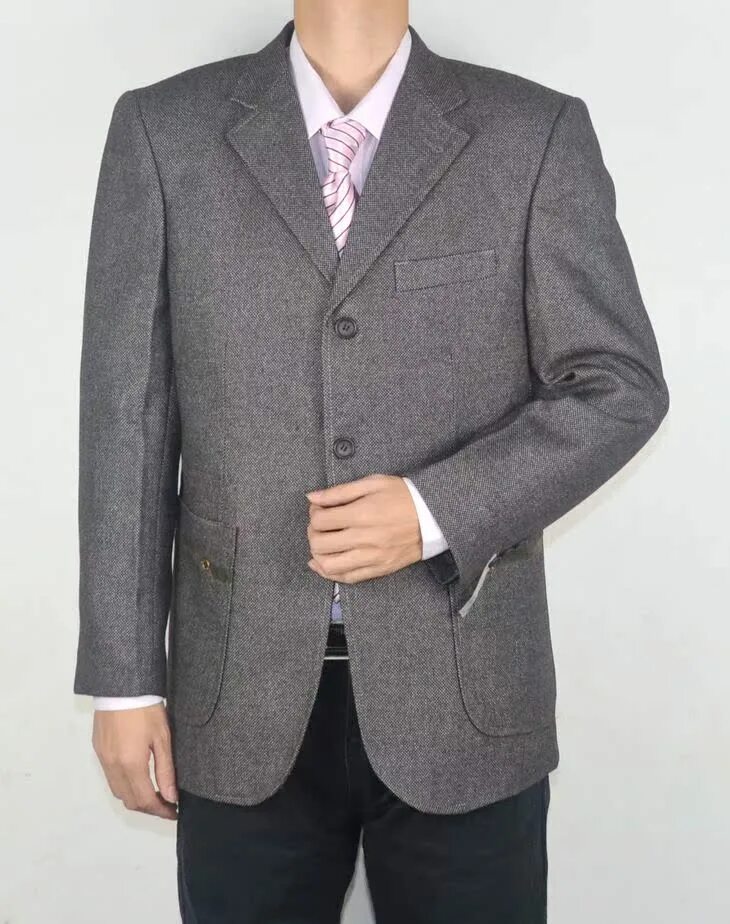 пиджак три пуговицы