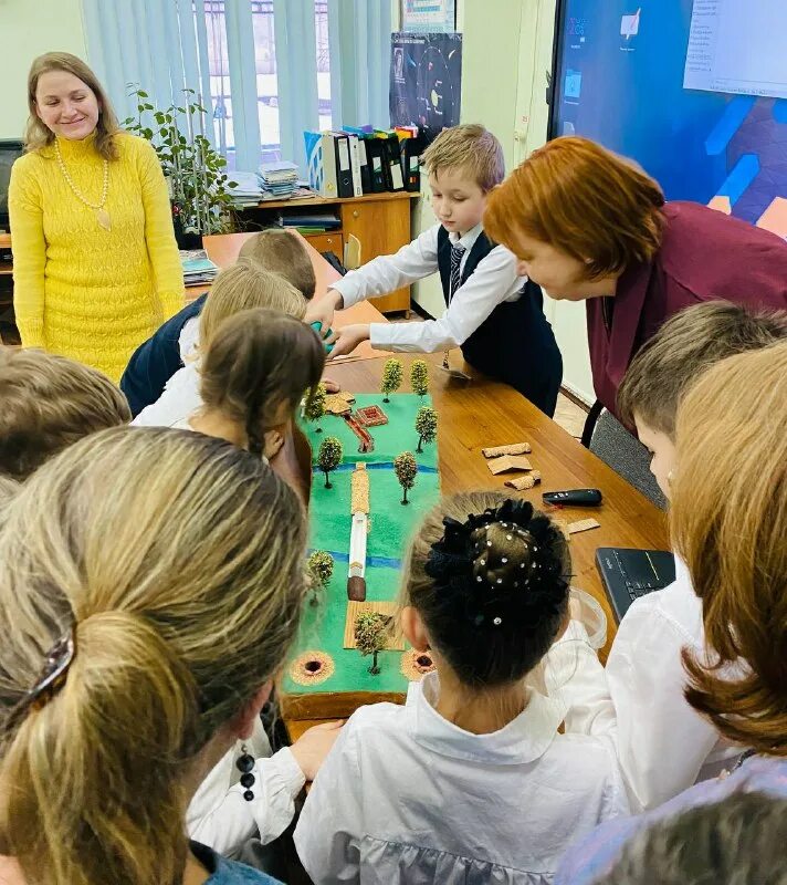 Изумрудная 11. Школа 17 москва. Школа 1955 напрудная улица. Школа 1955 сп 2. Школа 1955 москва.