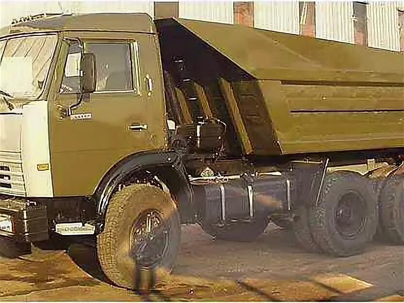 Камаз 55111 совок зерновоз. Камаз 55111 зеленый. Камаз 55111 чернозем. Камаз самосвал 55111 со спальником. Камаз 5511 сельхозник.