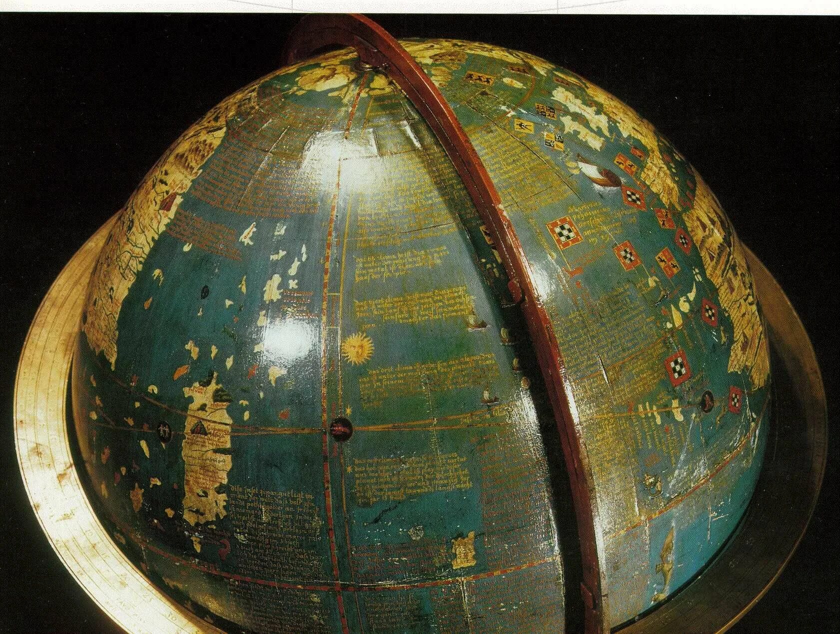 Кем был создан первый сохранившийся глобус. Кем был создан первый сохранившийся глобус. Земное яблоко (xv век) — старейший глобус в мире. Глобус мартина бехайма 1492 года. Мартин бехайм земное яблоко.