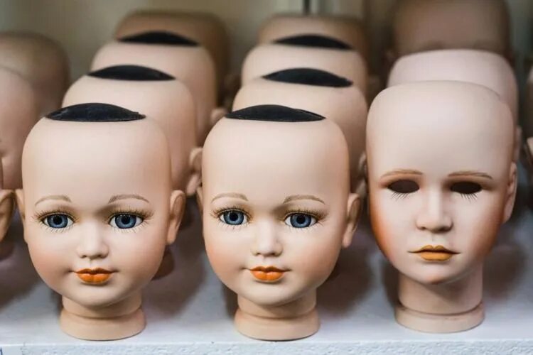 Bayer кукла шарлин. Голова куклы для причесок. Голова куклы без волос. Лицо пупса. Голова куклы ребенка.