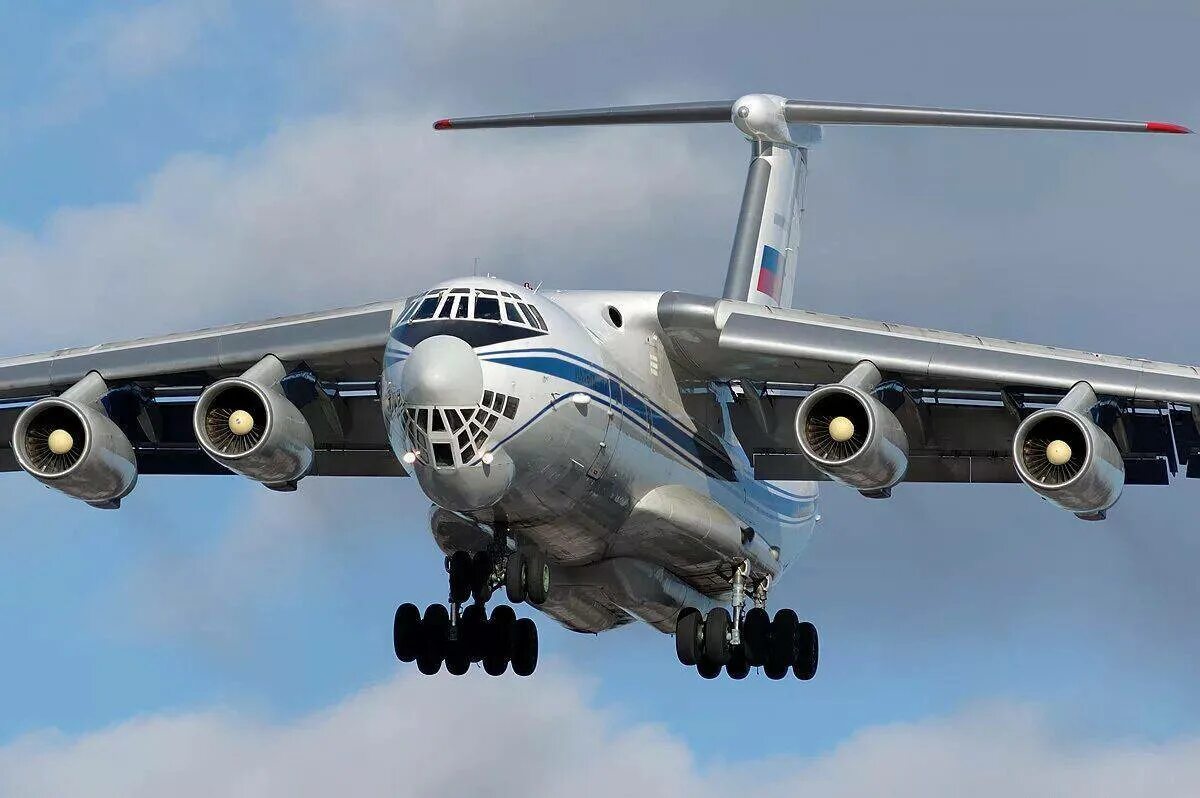 Ли 76. Ил-76мд-90а. Ил 76 ВТА. Военный грузовой самолет ил 76. Ил 76 МД.